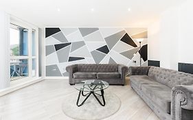 Cozy Stay In Birmingham By The Canal !!